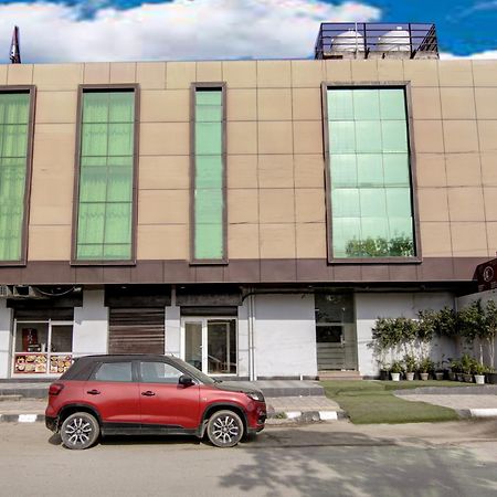 Hotel Silky Palace Near Igi Airportt New Delhi Exterior photo