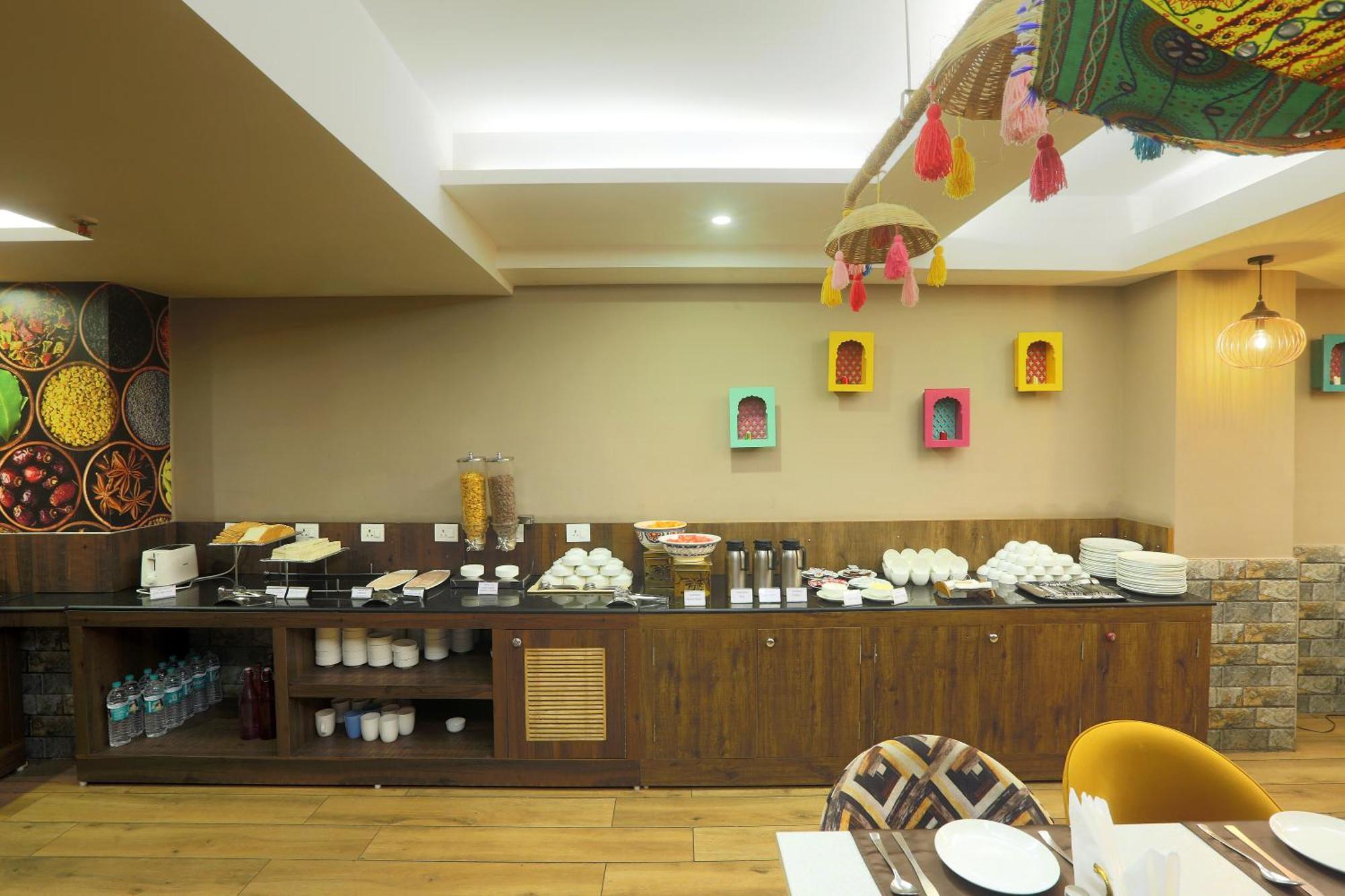 Hotel Silky Palace Near Igi Airportt New Delhi Exterior photo