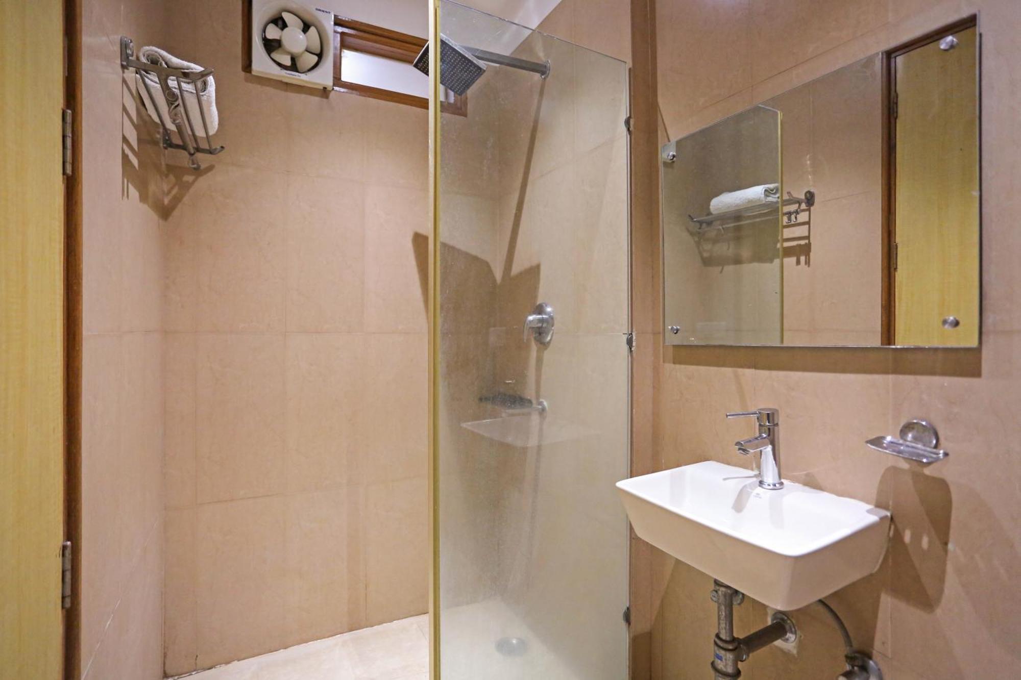 Hotel Silky Palace Near Igi Airportt New Delhi Exterior photo