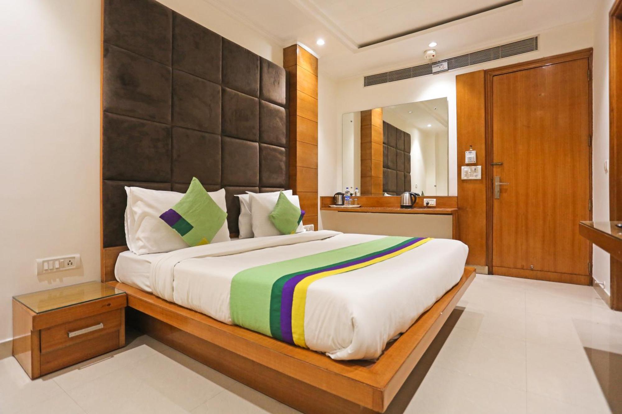 Hotel Silky Palace Near Igi Airportt New Delhi Exterior photo