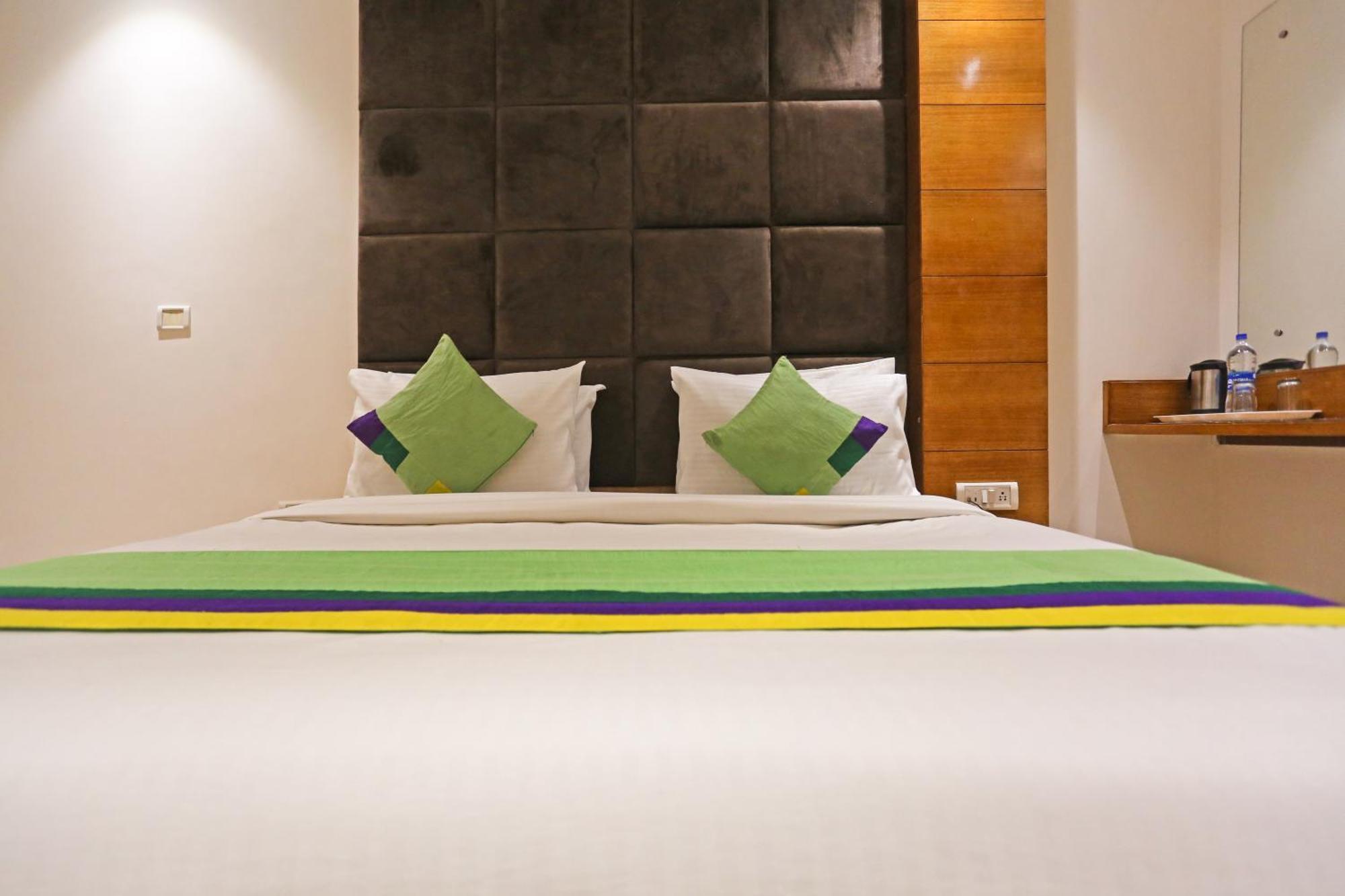 Hotel Silky Palace Near Igi Airportt New Delhi Exterior photo