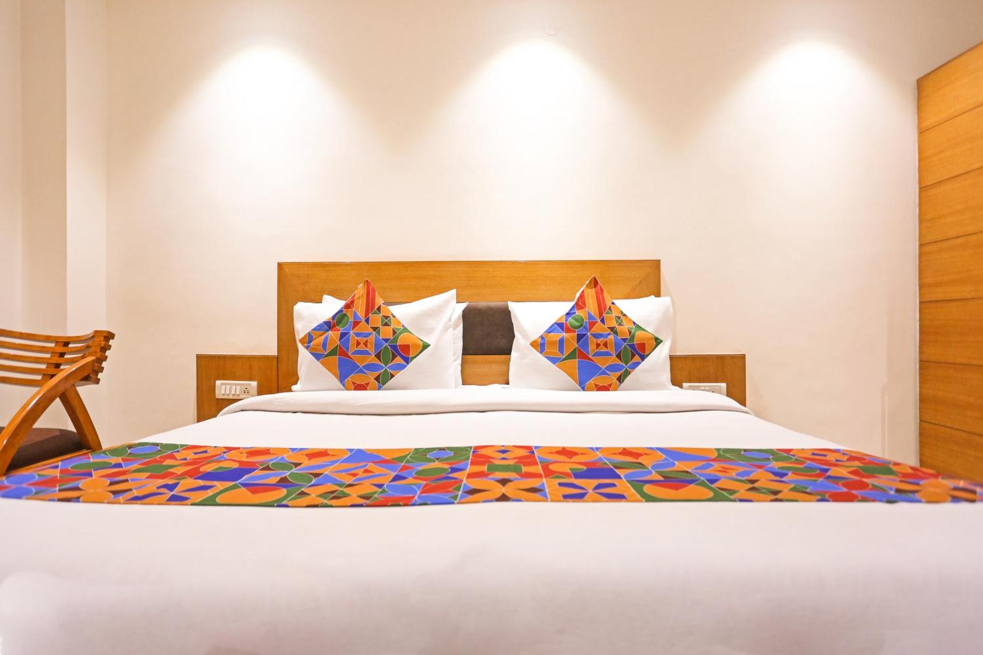Hotel Silky Palace Near Igi Airportt New Delhi Exterior photo